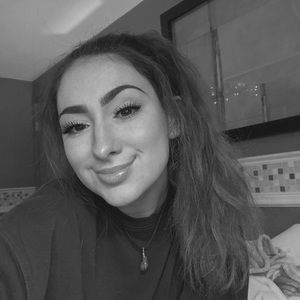 Meet your Posher, Carly